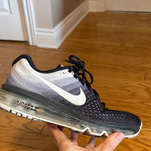 Nike Women's Black and White Air Max Sneakers - Picture 9 of 12